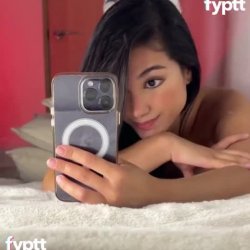 Hot brunette shows her ass on TikTok with the old sexy bugs bunny trend